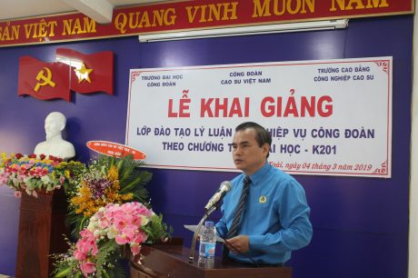 TS Nguyễn Đức Tĩnh – Phó Bí thư Đảng ủy, Phó hiệu trưởng Trường Đại học Công đoàn phát biểu 
