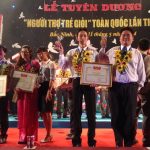 Hai đại biểu VRG nhận giải thưởng Người thợ trẻ giỏi 2014