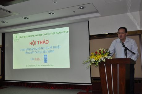 Ông Trương Minh Trung - Phó TGĐ VRG phát biểu tại hội thảo