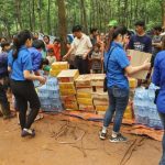 Cứu trợ sau lũ tại Lào
