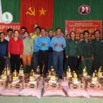 Công đoàn Cao su Ea H’Leo tặng 182 suất quà cho công nhân