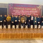 Tặng quà Tết cho 300 công nhân khó khăn ở Cao su Hà Tĩnh, Hương Khê - Hà Tĩnh