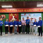Đoàn Thanh niên VRG tặng quà thanh niên công nhân khu vực miền Trung