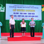 Cao su Đồng Phú tuyên dương 174 em học sinh sinh viên đạt thành tích cao trong học tập