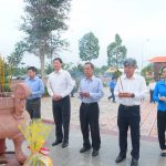 Lãnh đạo VRG dâng hương tượng đài Phú Riềng Đỏ nhân ngày Thương binh Liệt sỹ