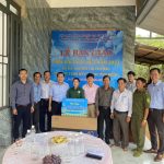 Khối thi đua miền Đông Nam bộ trao nhà Đại đoàn kết cho công nhân Cao su Phú Riềng