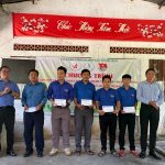 Hội Doanh nhân trẻ và Đoàn Thanh niên VRG tặng quà công nhân Cao su Bình Thuận