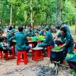 Cao su Phước Hòa Kampong Thom tổ chức bữa ăn giữa ca cho công nhân