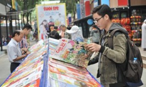 Báo Xuân Tạp chí Cao su trưng bày tại Hội báo Xuân. Ảnh: Minh Tâm