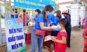 Bộ ảnh Tuổi trẻ Cao su Phú Riềng chung tay phòng chống dịch Covid - 19 thu hút nhiều lượt like, share.