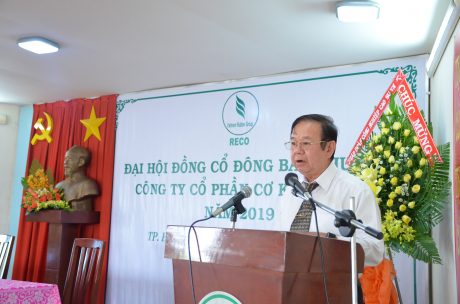 Ông Trần Minh – Trưởng Ban Công nghiệp VRG, Chủ tịch HĐQT Cơ khí Cao su báo cáo tại đại hội