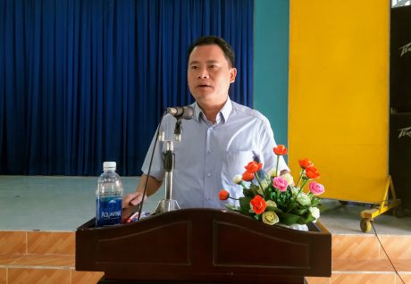 Thầy Bùi Đình Ninh – Phó Hiệu Trưởng Trường Cao đẳng Công nghiệp Cao su phát biểu tại lớp tập huấn.