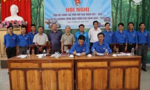 Đoàn TN Công ty Cao su Lộc Ninh và Huyện Đoàn Lộc Ninh cùng ký kết công tác phối hợp giai đoạn 2020 – 2022.