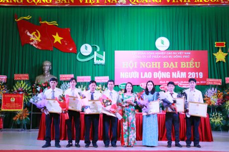 7 cá nhân nhận bằng khen của UBND tỉnh Bình Phước