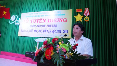 Ông Phan Mạnh Hùng - Chủ tich CĐ Cao su VN phát biểu tại buổi lễ