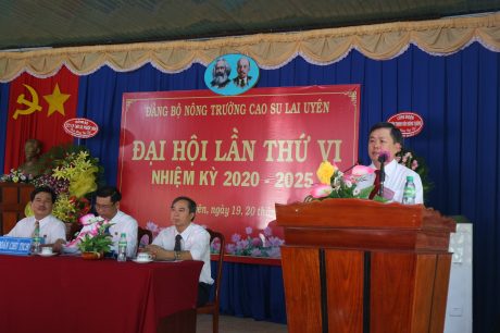Đ/c Nguyễn Văn Tược – Bí thư Đảng ủy, TGĐ Cao su Phước Hòa phát biểu chỉ đạo Đại hội