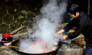 Thắng cố là món ăn truyền thống của người Mông trên Cao nguyên đá Đồng Văn.