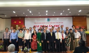 Ban Chấp hành Tổng hội NN&PTNT VN nhiệm kỳ mới ra mắt Đại hội.