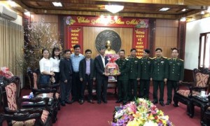 Ông Trần Đức Thuận - TV HĐQT VRG cùng đoàn công tác thăm và tặng quà các tỉnh Bắc Trung bộ