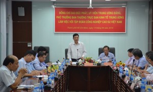 Chợ hoa bến Bình Đông, nét đặc trưng giữa lòng thành phố mỗi dộ Xuân về.